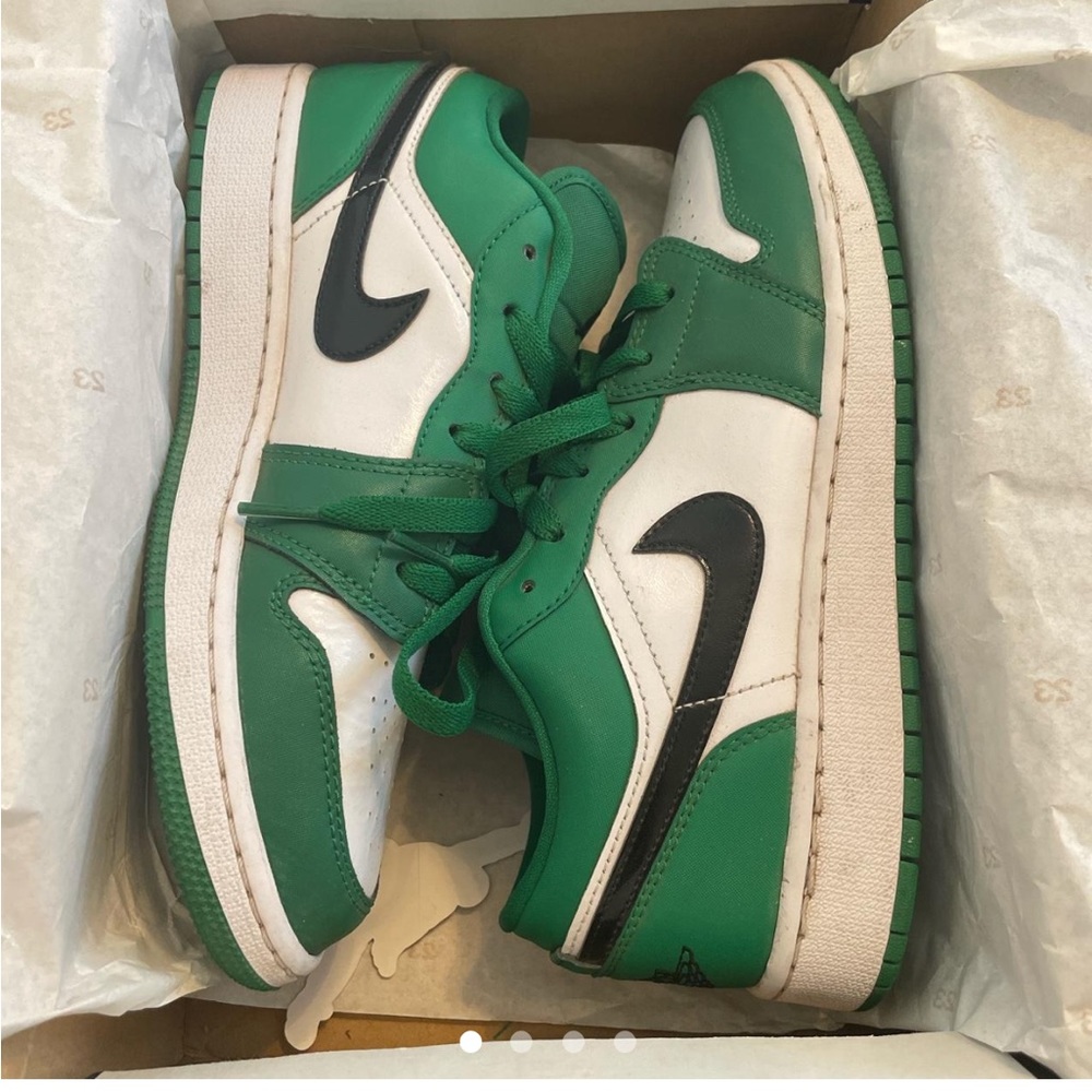Pine green Jordan 1 low top 6.5Y